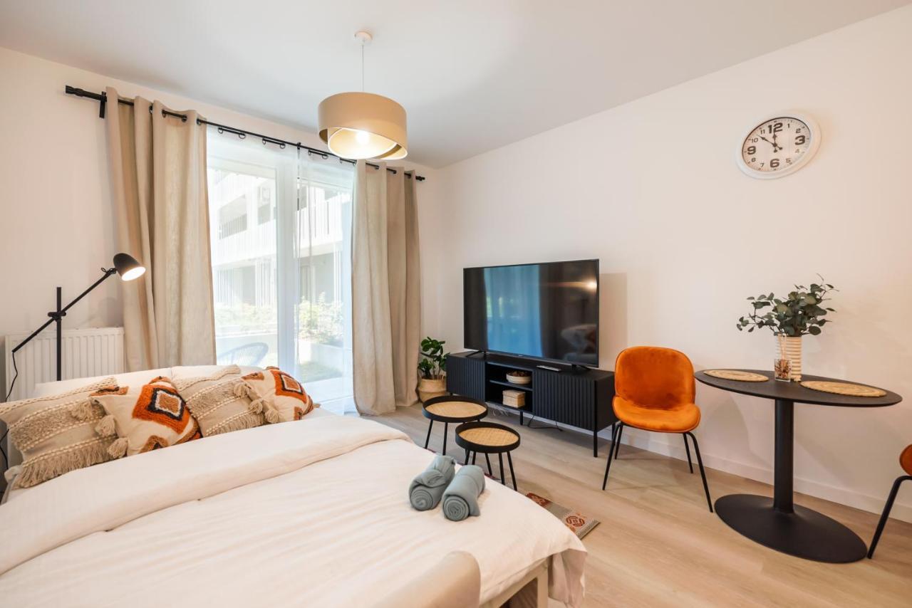 Wola Cosy White Apartment Warszawa Zewnętrze zdjęcie